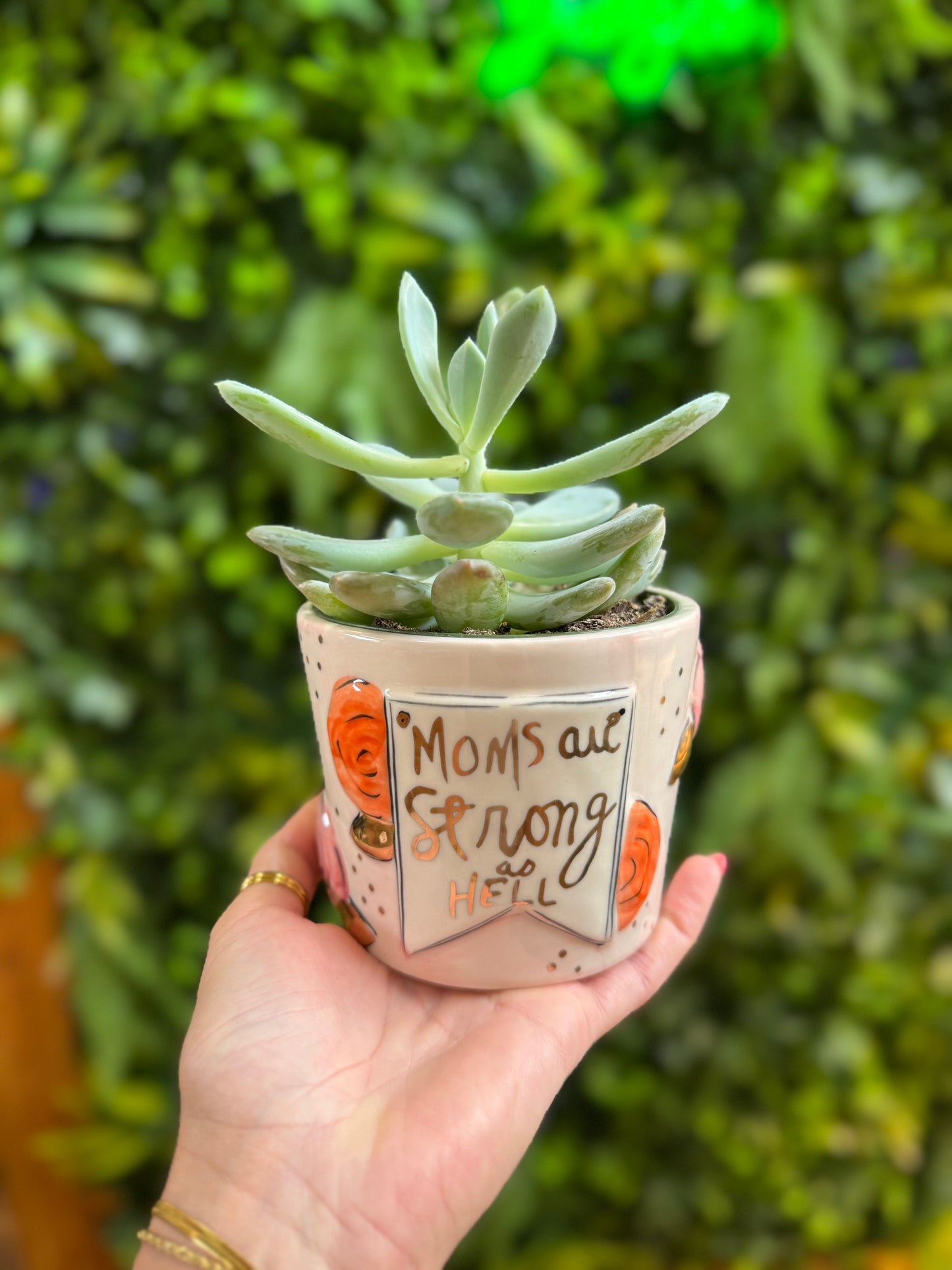 Matriarch Pot (Moms are strong)
