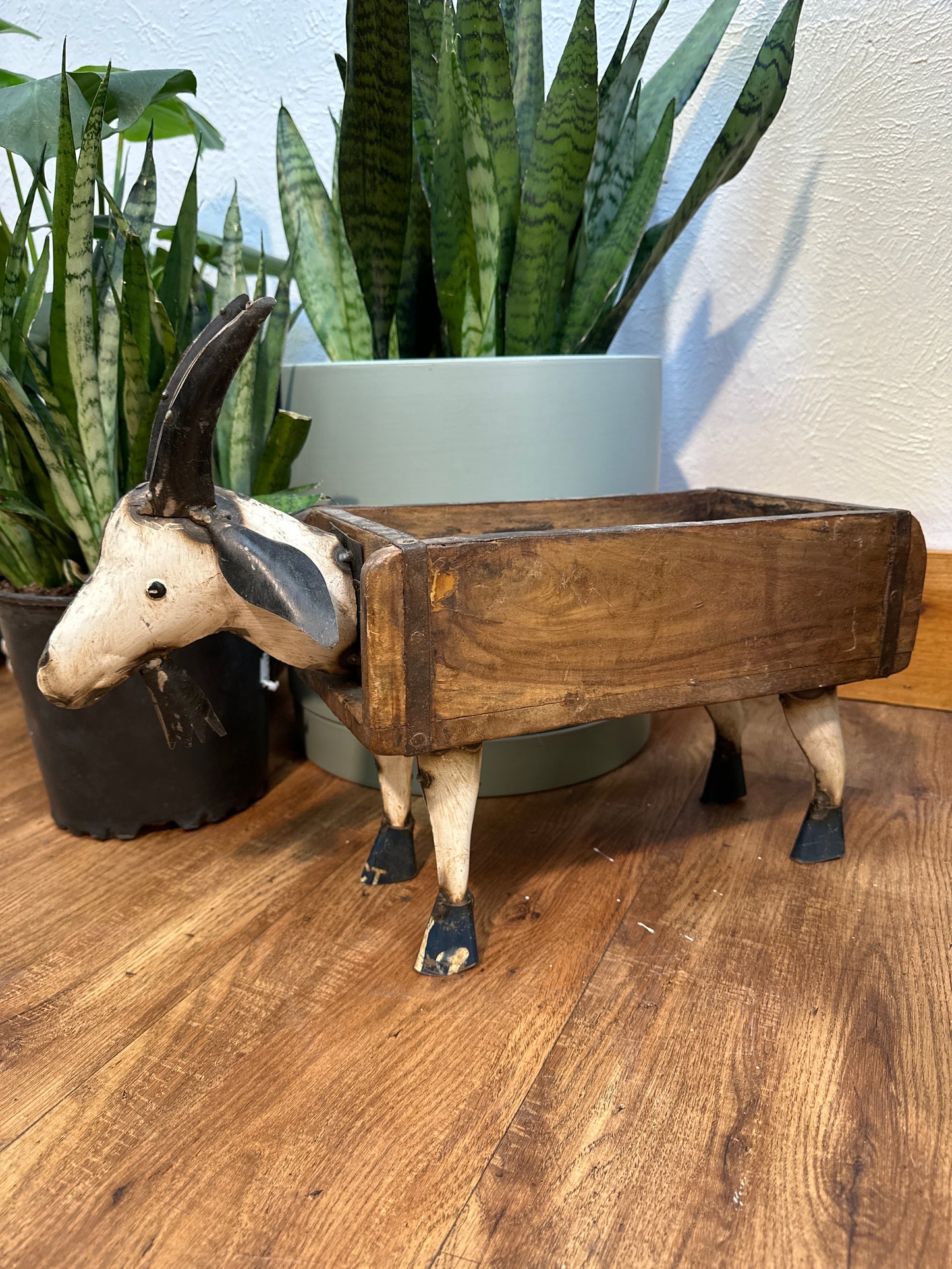 Goat planter 10.5”x5.5” opening