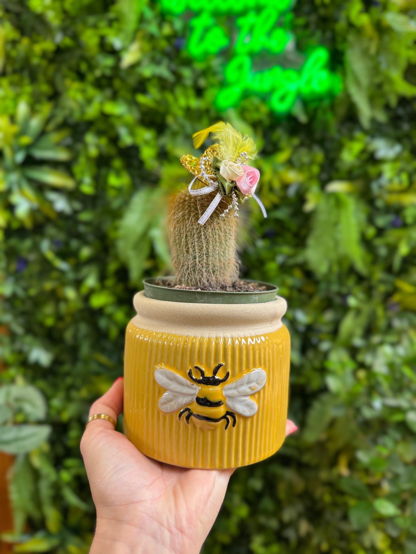 4" Bee Pot