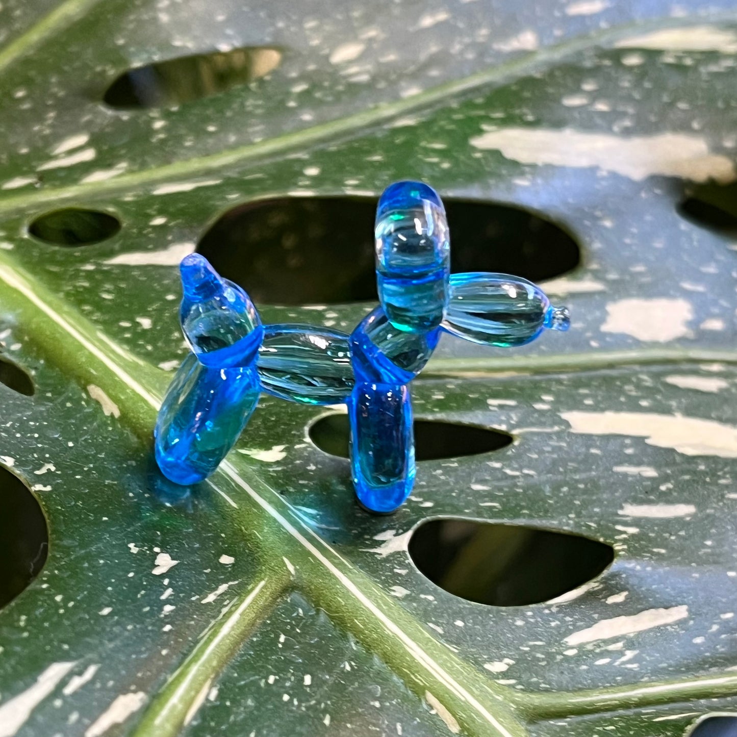 Balloon Dog Plant Magnet