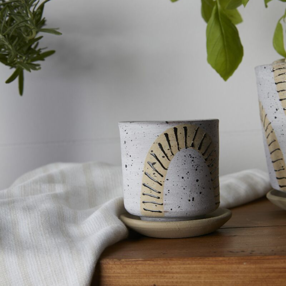 Tocoa Pot with Saucer