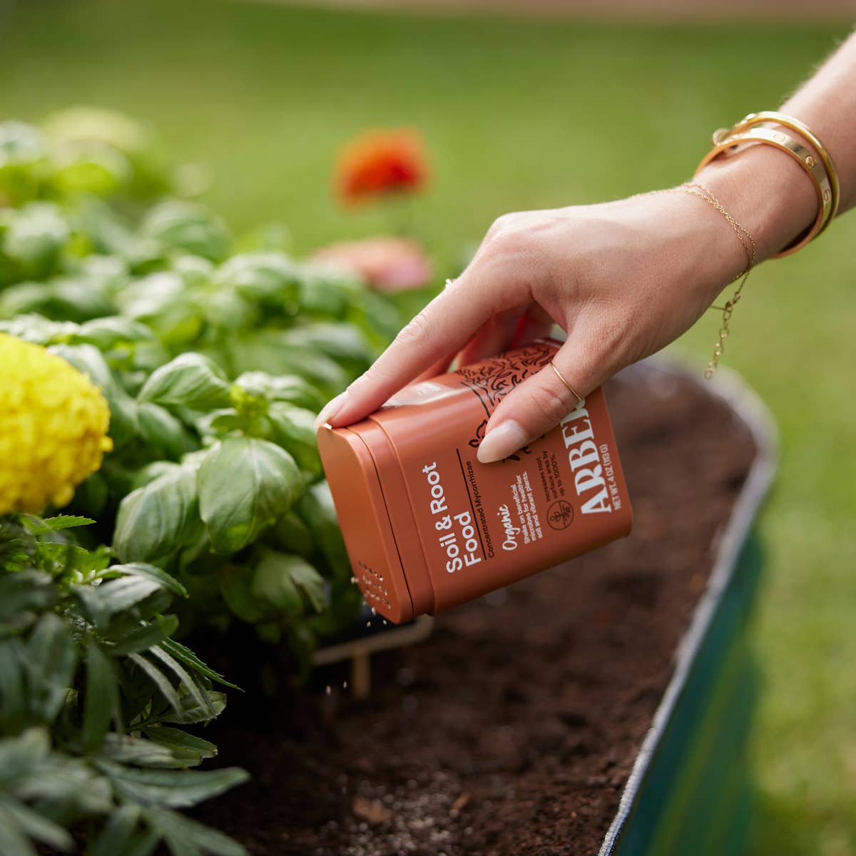 Organic Soil & Root Booster for Healthy Flowers & Plants 4oz